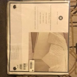 Hotel collection twin bed skirt  ivory  16” drop